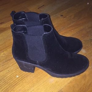 Boohoo black boots